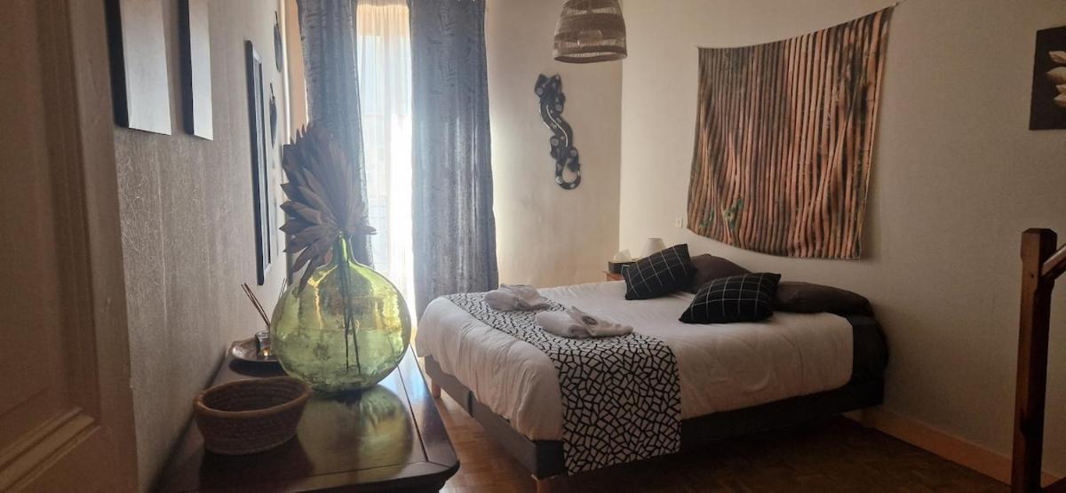 Appartement 120 M² Duplex Coeur Historique Au Calme Le Puy-en-Velay Zewnętrze zdjęcie
